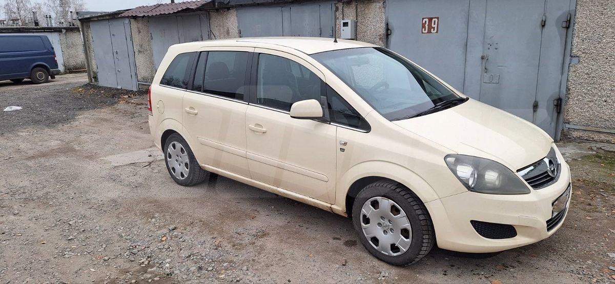 Opel Zafira B Рестайлинг, 2010
