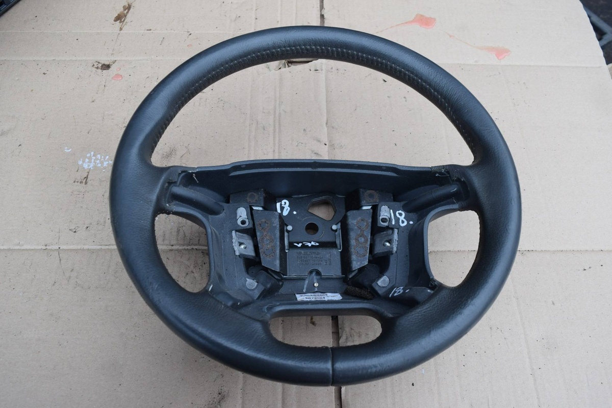 Руль к Volvo V70 2003