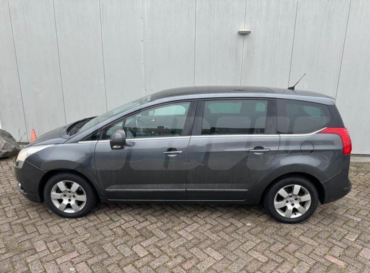 Peugeot 5008 I, 2011