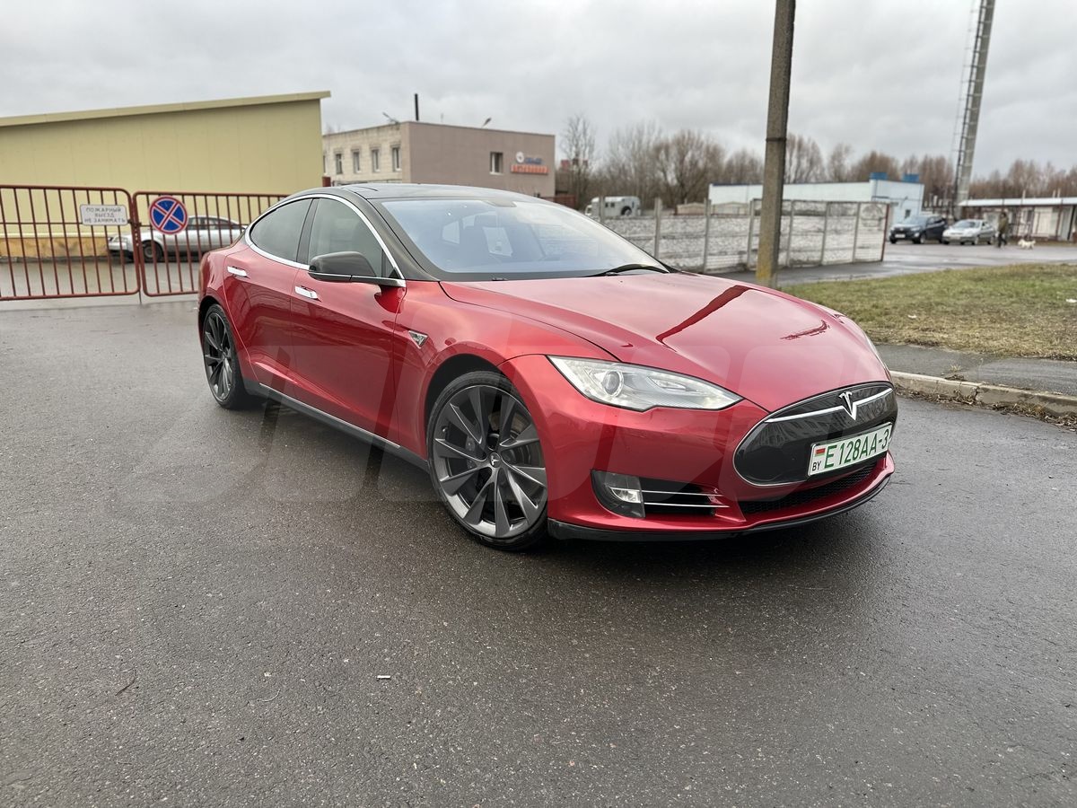 Tesla Model S I, 2013