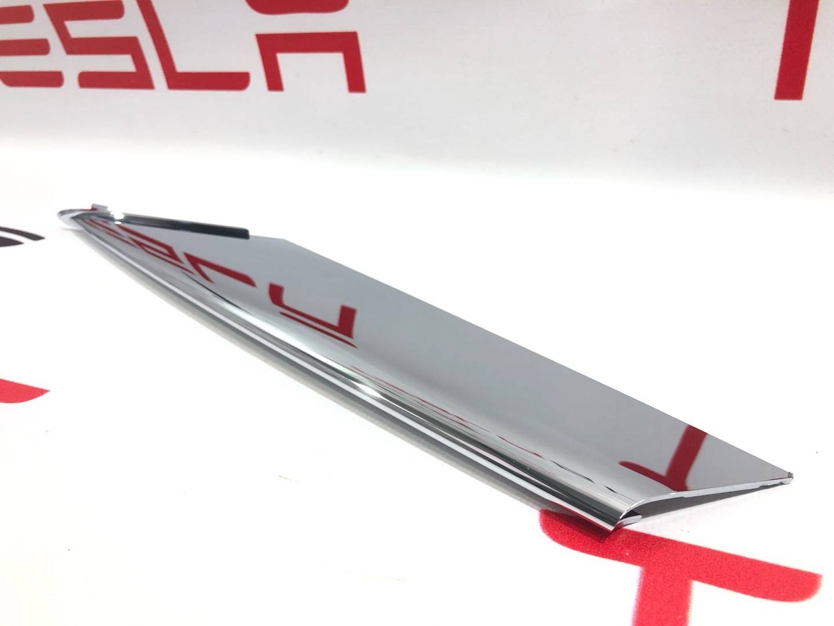 Молдинг бампера переднего к Tesla Model S 2016