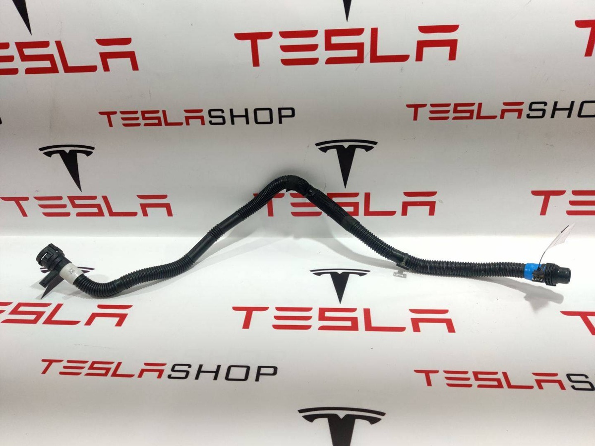 Патрубок к Tesla Model Y 2021