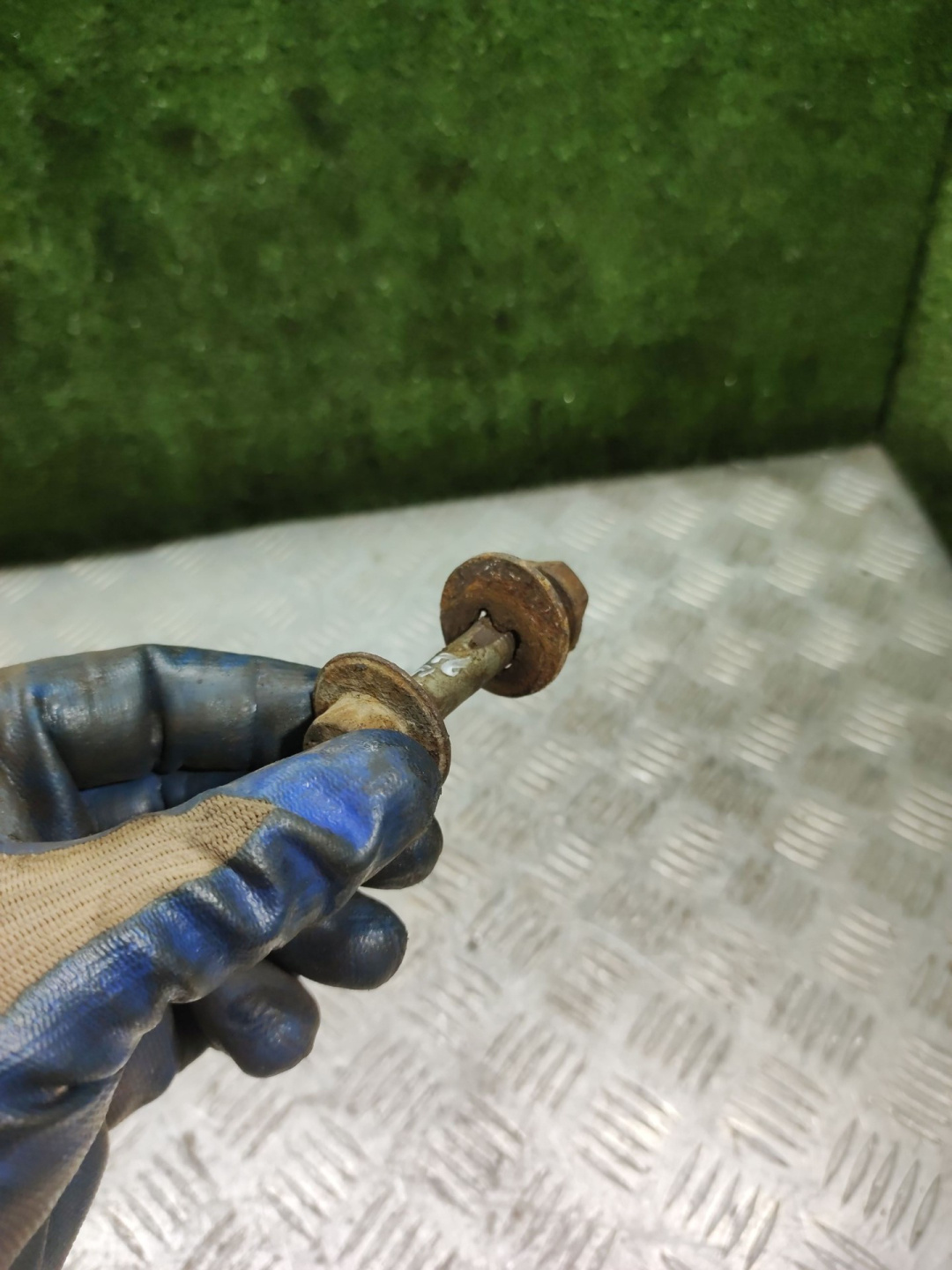 Болт развальный к Ford Mondeo 2002