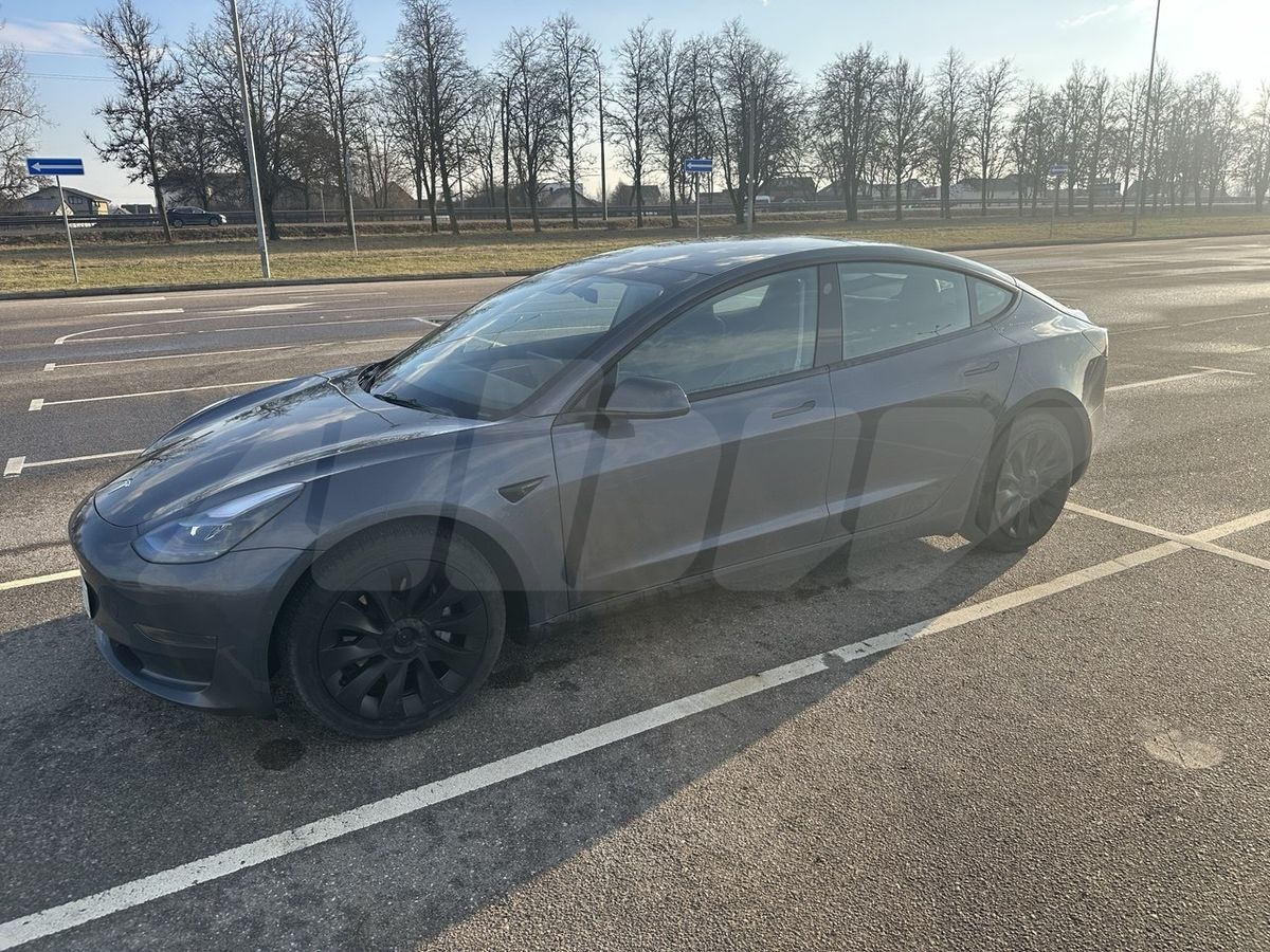 Tesla Model 3 I, 2023