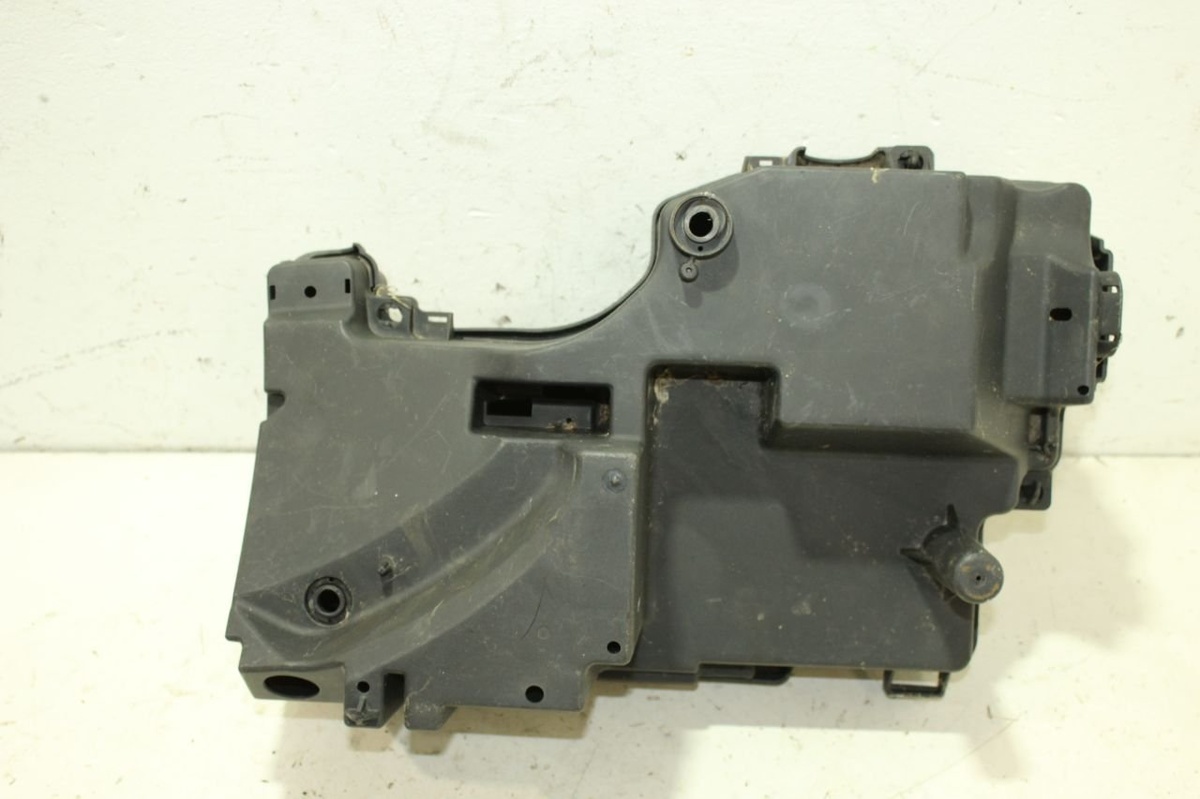 Короб предохранителей к Citroen C5 2005