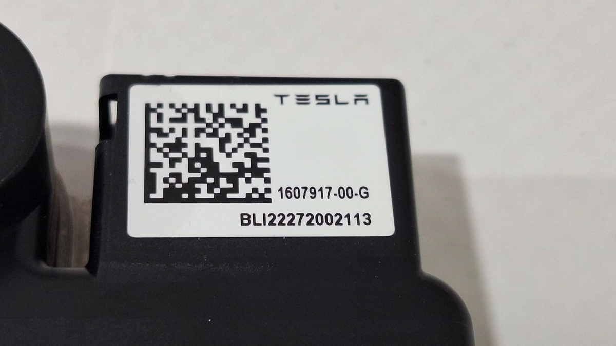Радар к Tesla Model X 2022