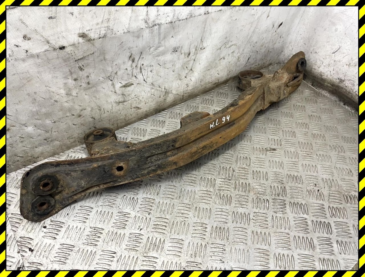 Балка под КПП к Hyundai Lantra 1994