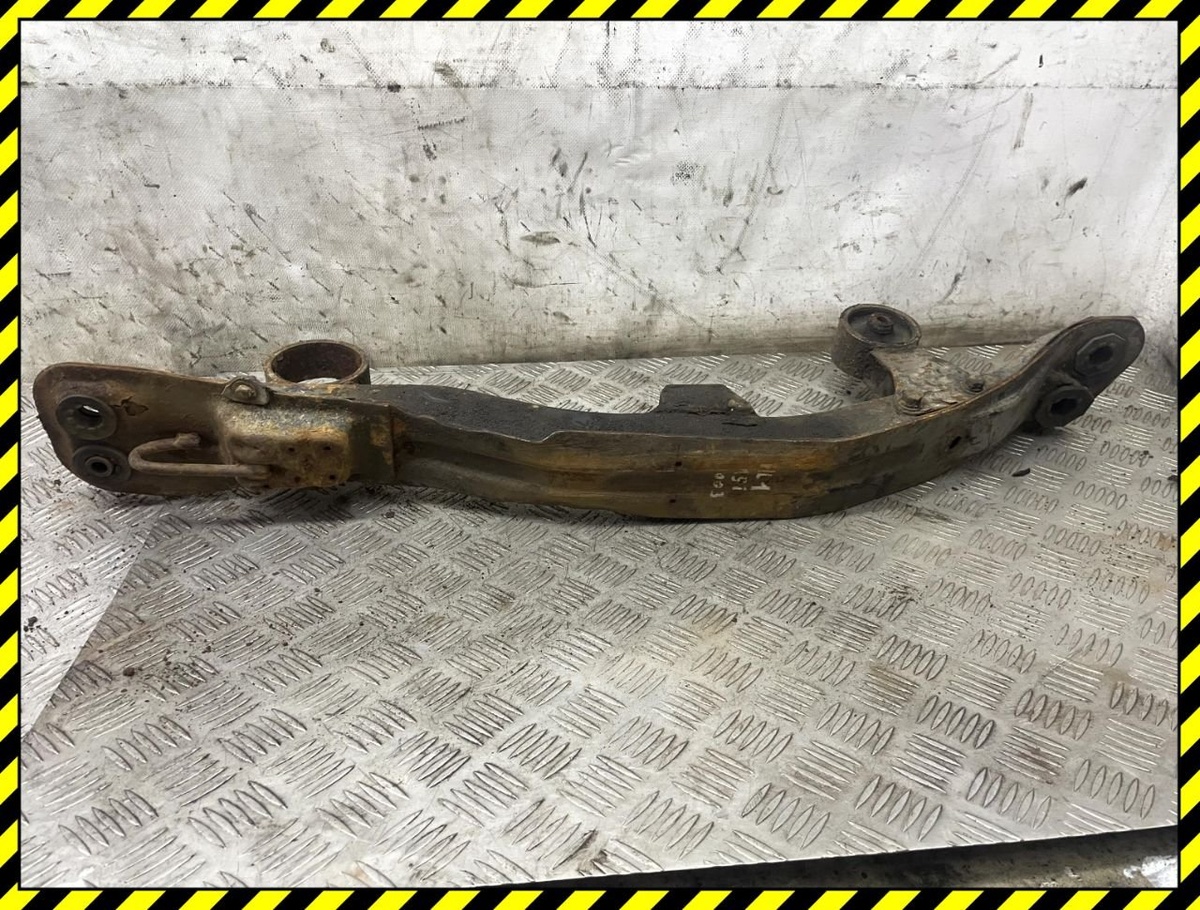 Балка под КПП к Hyundai Lantra 1993