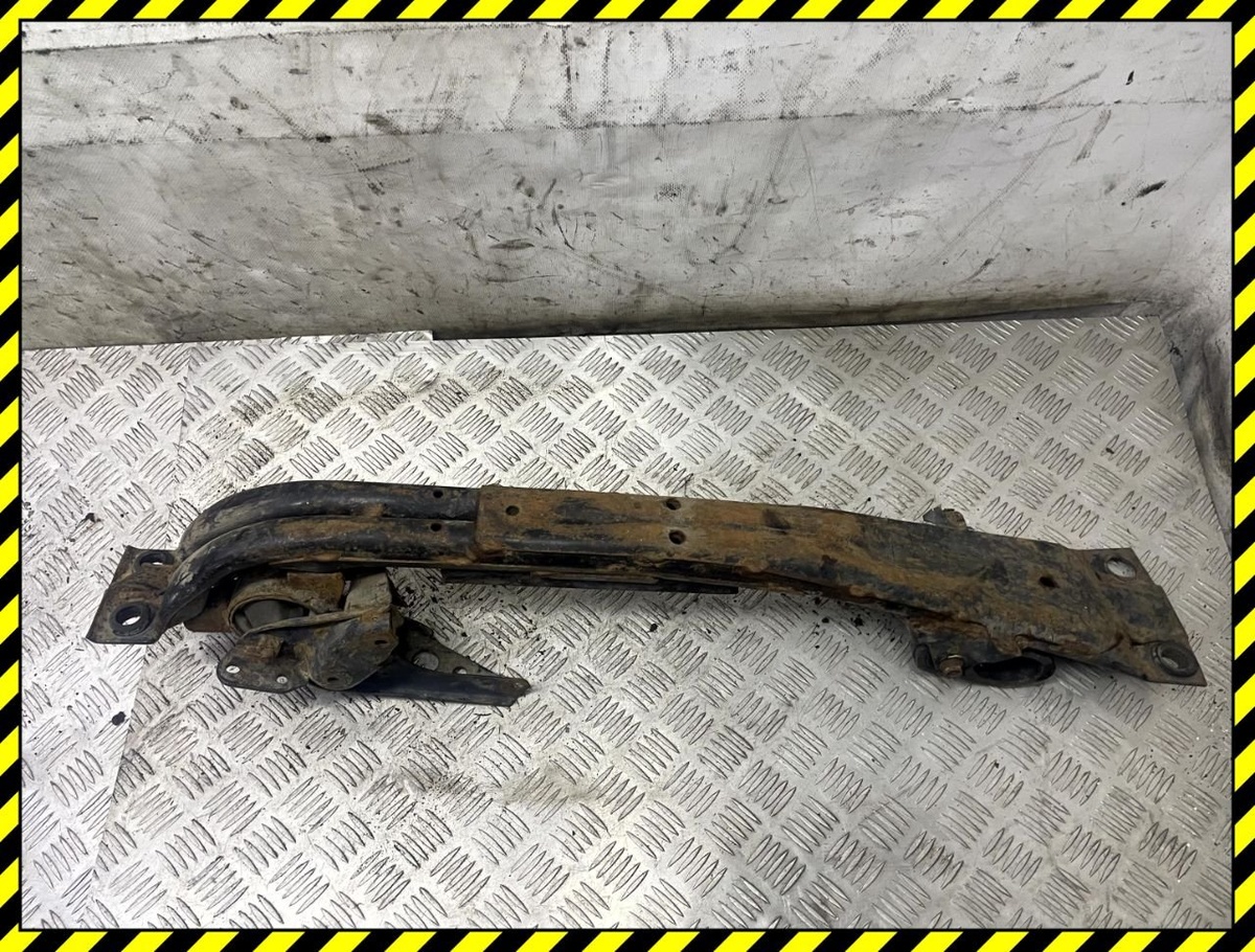 Балка под КПП к Nissan Almera 1998