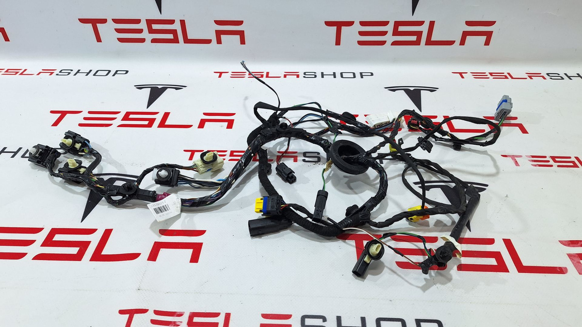 Проводка двери к Tesla Model X 2022