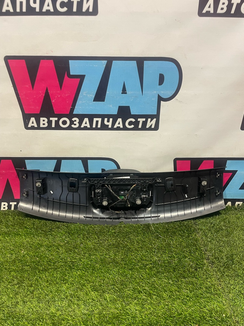 Фонарь салона (плафон) к MINI Cabrio 2021