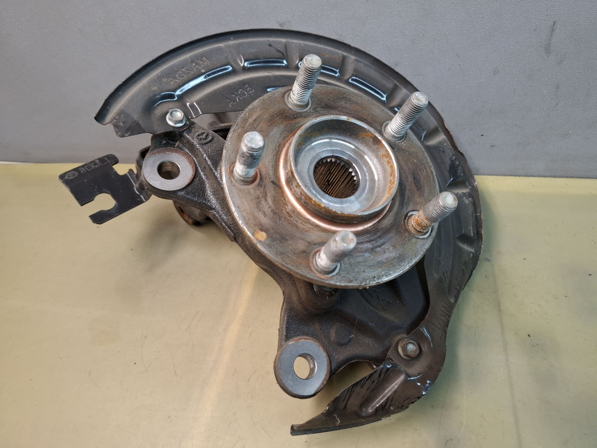 Кулак поворотный левый к Mazda CX-30 2022