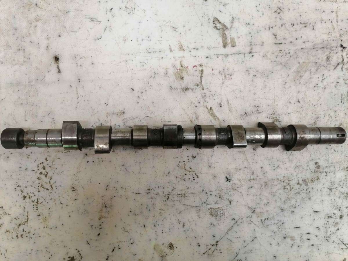 Распредвал к Mitsubishi Carisma 1997