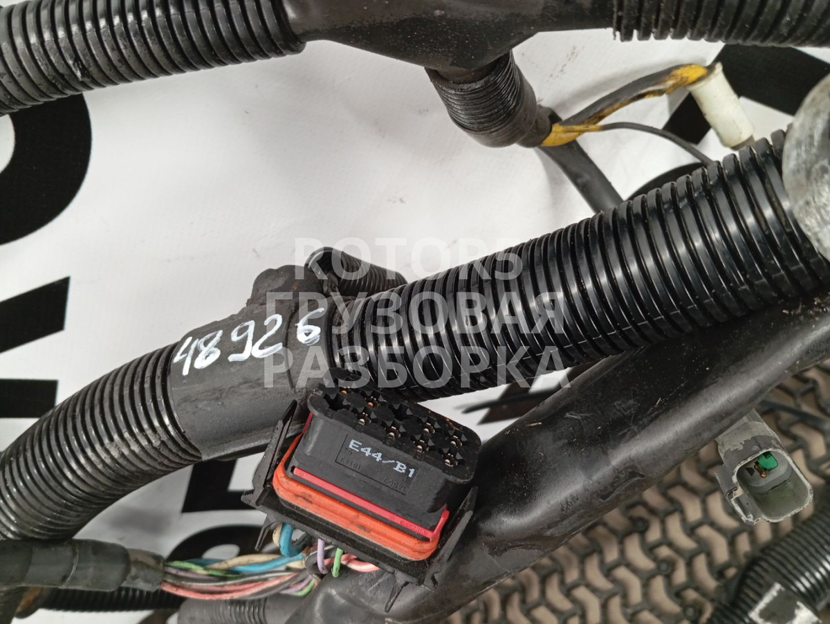 Проводка двигателя  124 2003