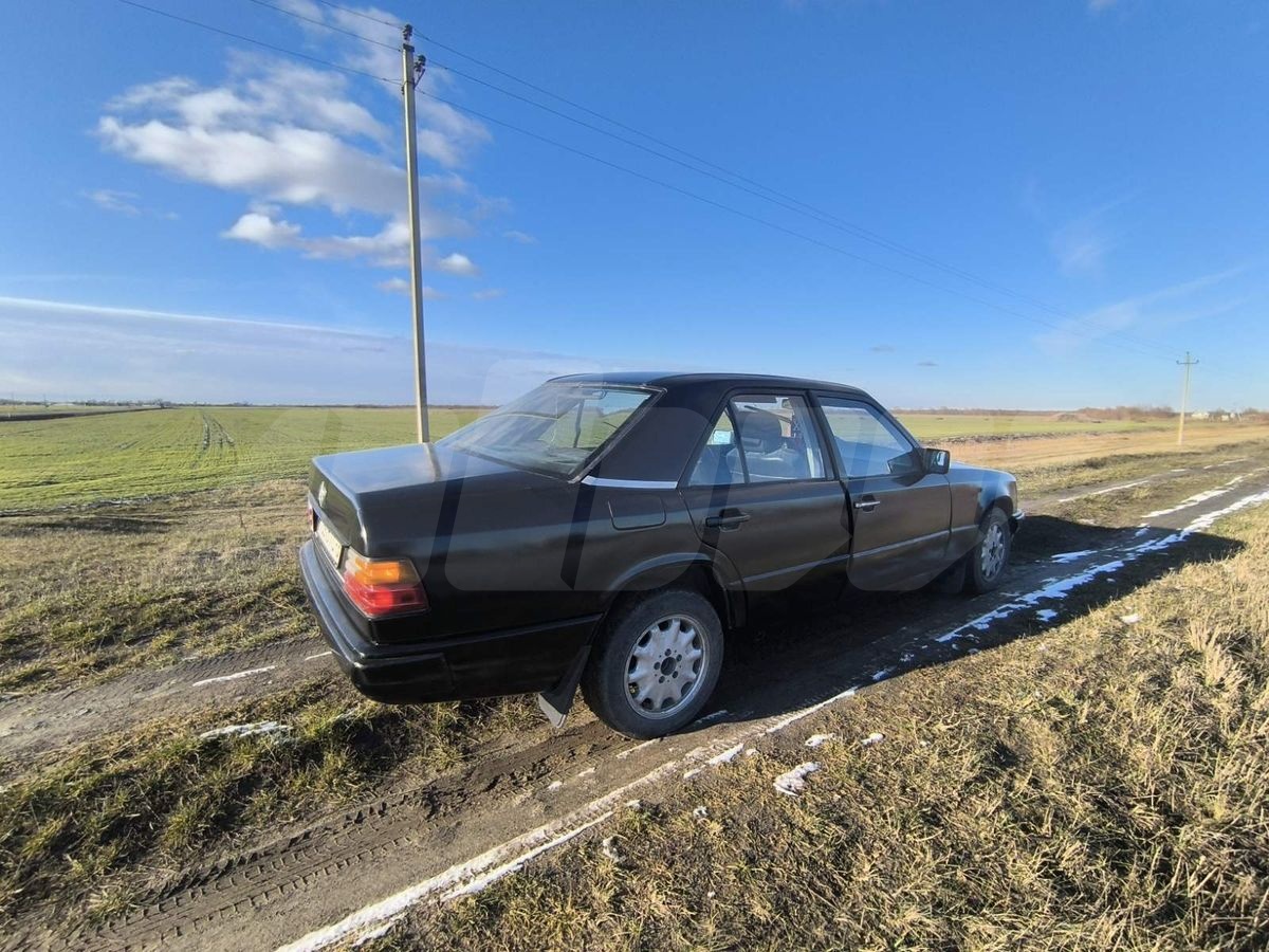 Mercedes-Benz E-klasse I (W124), 1986