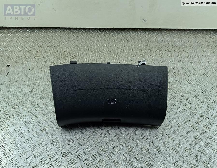 Бардачок к Toyota Avensis 2006