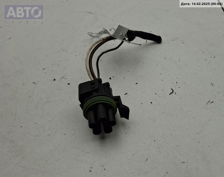 Разъем AUX / USB к Opel Omega 2000