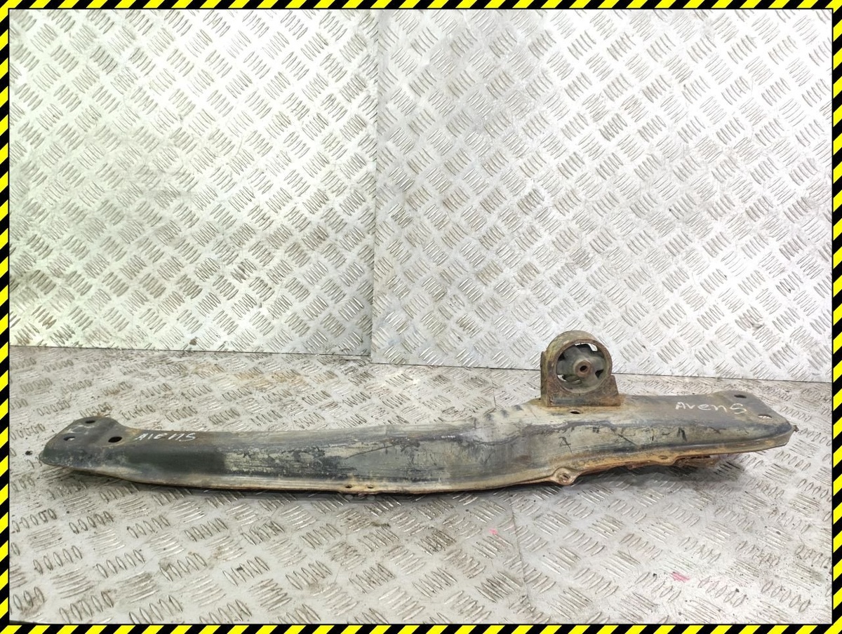 Балка под КПП к Toyota Avensis 1998