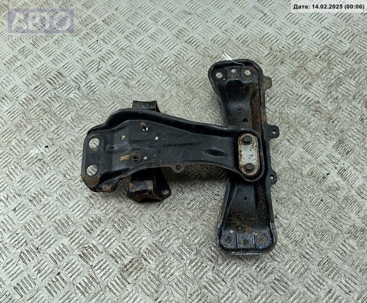 Кронштейн КПП к Subaru Forester 2010