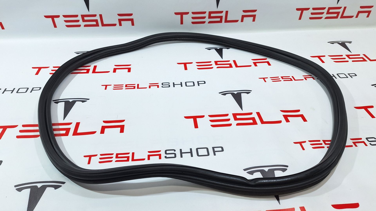 Уплотнитель багажника к Tesla Model S 2021