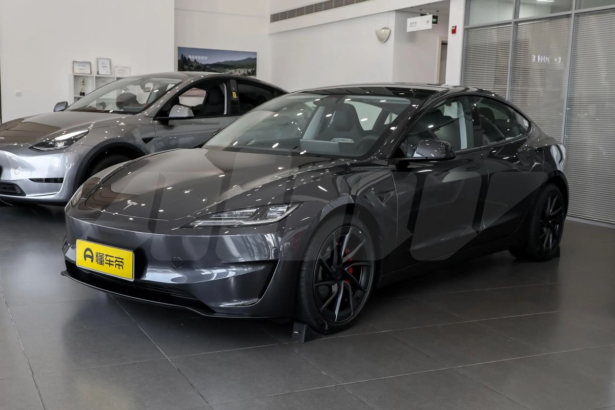 Tesla Model 3 I Рестайлинг, 2025