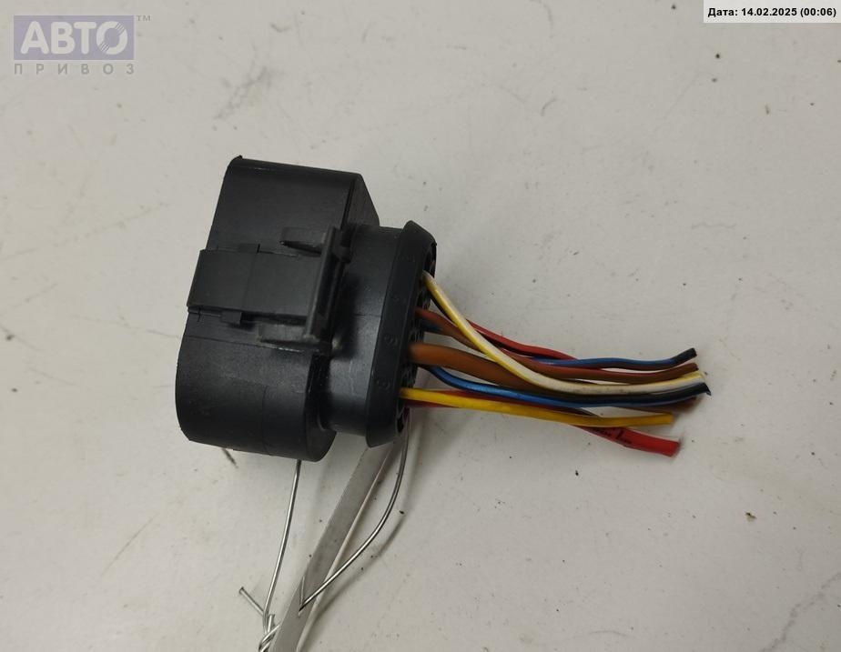 Разъем AUX / USB к Audi A8 1998