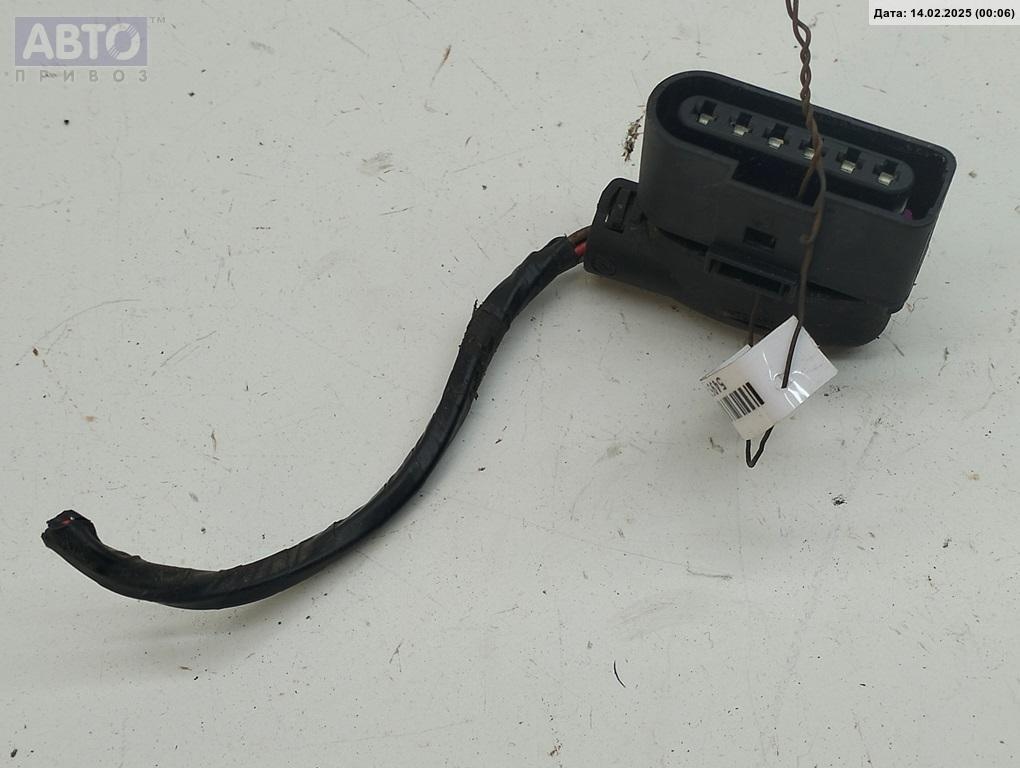 Разъем AUX / USB к Volkswagen Touran 2004