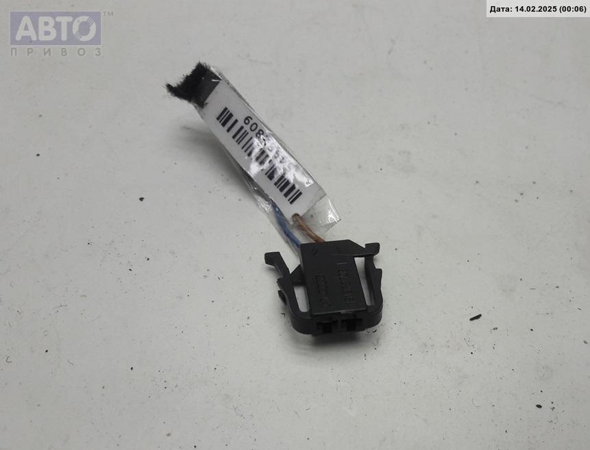 Разъем AUX / USB к Volkswagen Passat 2001