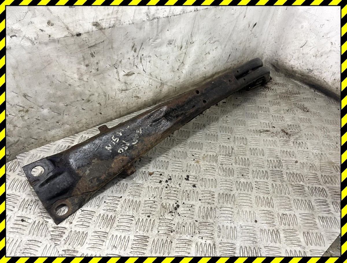 Балка под КПП к Nissan Almera 1997