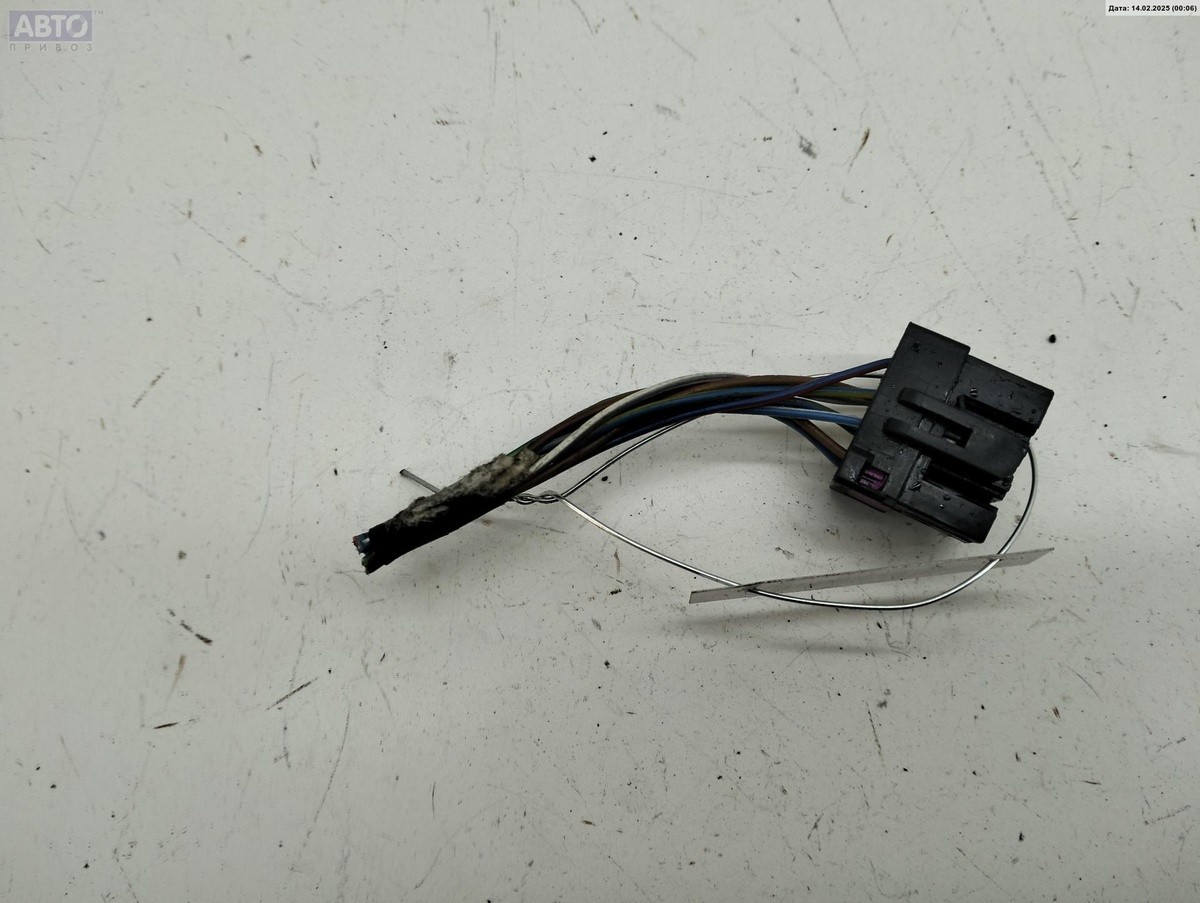 Разъем AUX / USB к Volkswagen Passat 1999