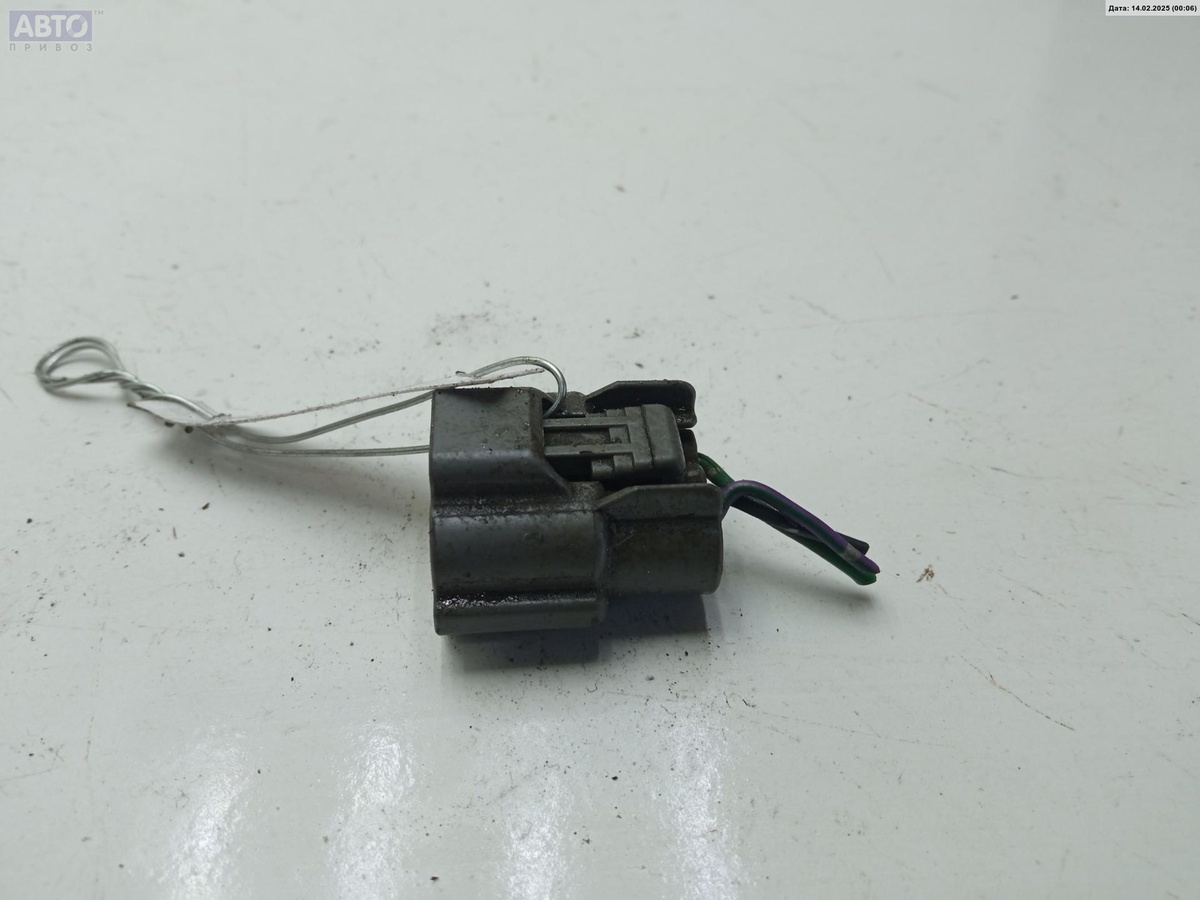 Разъем AUX / USB к Nissan Primera 2000