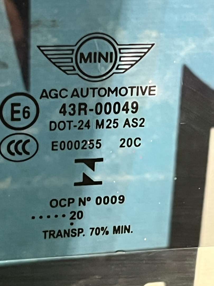 Стекло двери передней левой к MINI Cabrio 2021