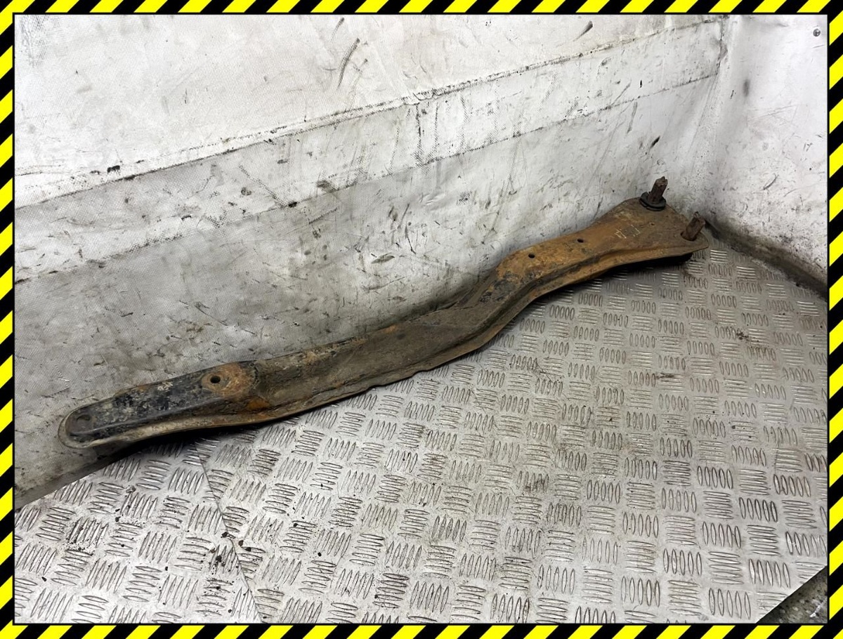 Балка под КПП к Mitsubishi Galant 1994