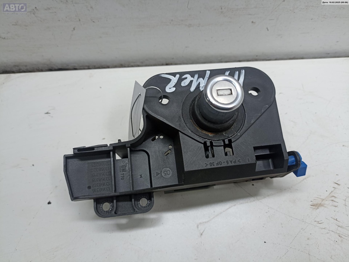 Кнопка  к Opel Meriva 2005