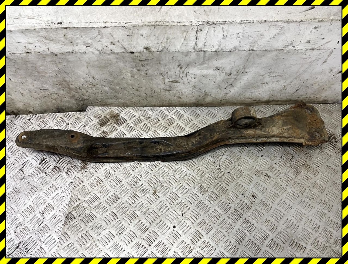 Балка под КПП к Mitsubishi Galant 1994