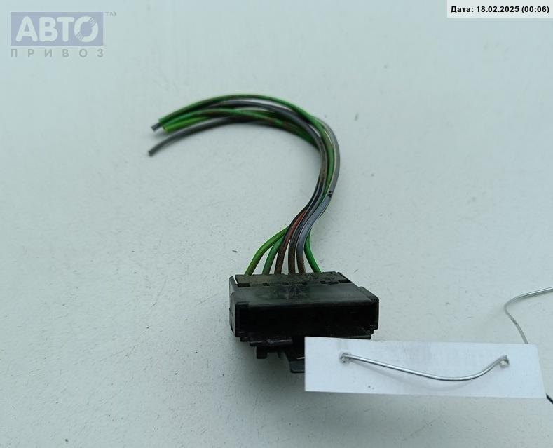 Разъем AUX / USB к Opel Meriva 2005