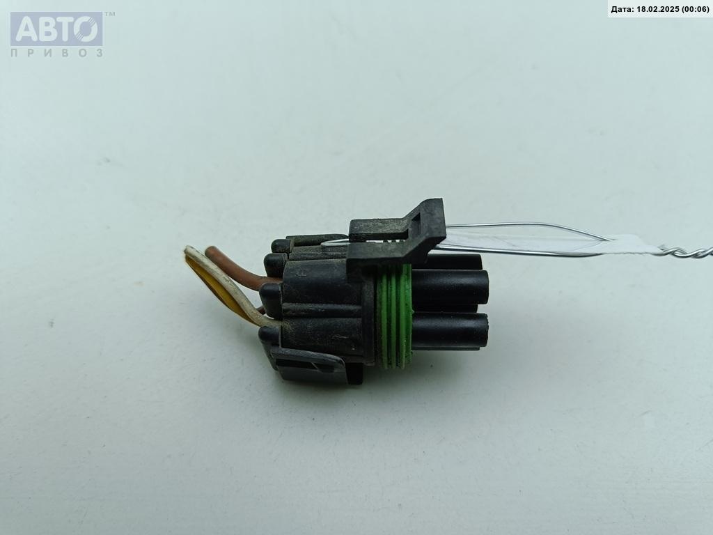Разъем AUX / USB к Opel Omega 2002