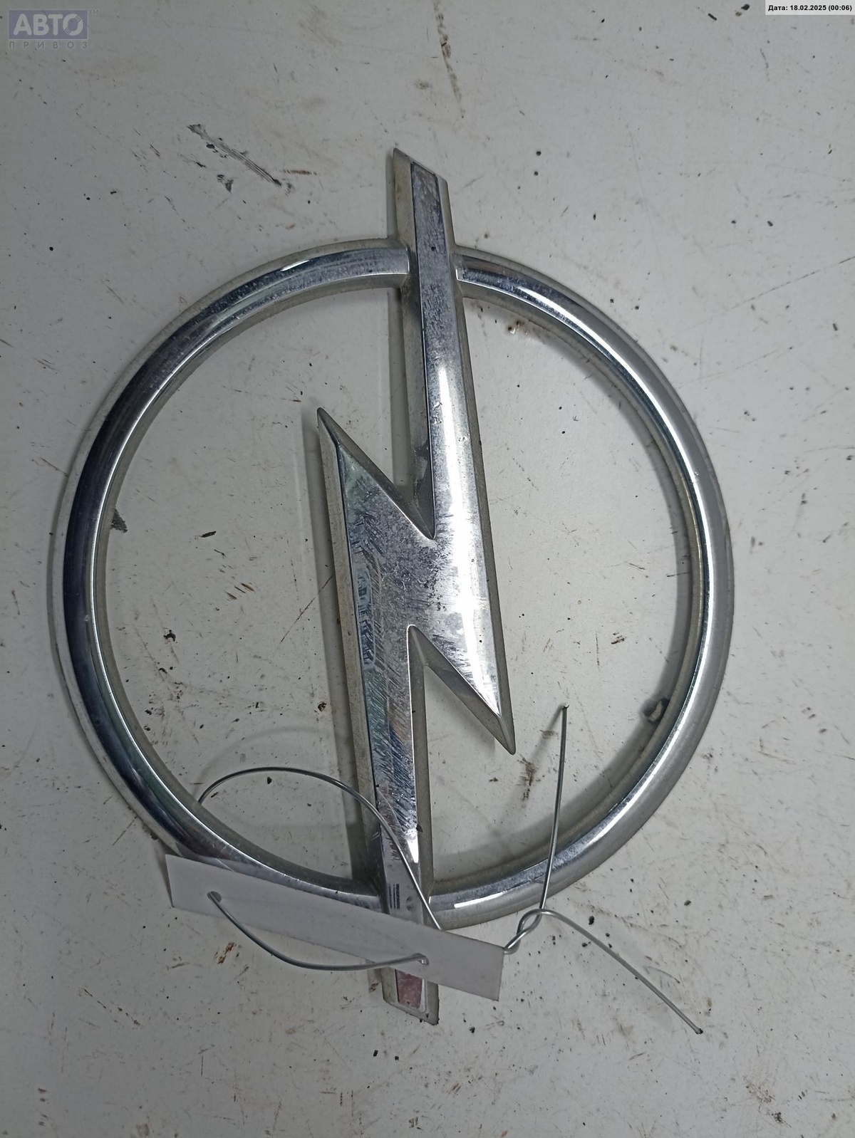 Эмблема к Opel Astra 2004