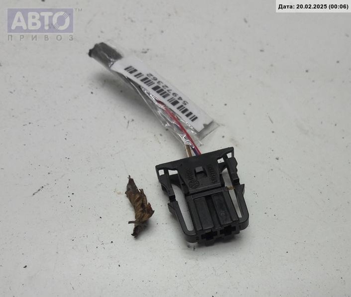 Разъем AUX / USB к Volkswagen Golf 2000