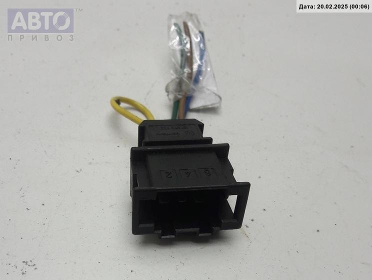 Разъем AUX / USB к Volkswagen Passat 1994