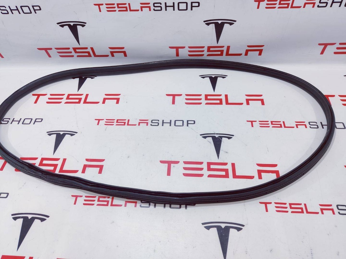 Уплотнитель багажника к Tesla Model 3 2020