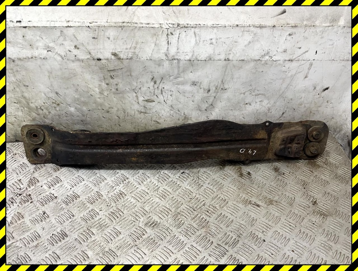 Балка под КПП к Mitsubishi Lancer 1994