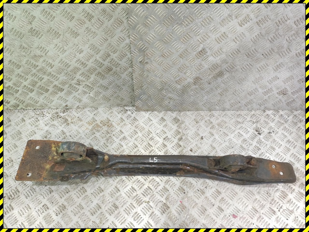 Балка под КПП к Mitsubishi Lancer 1990