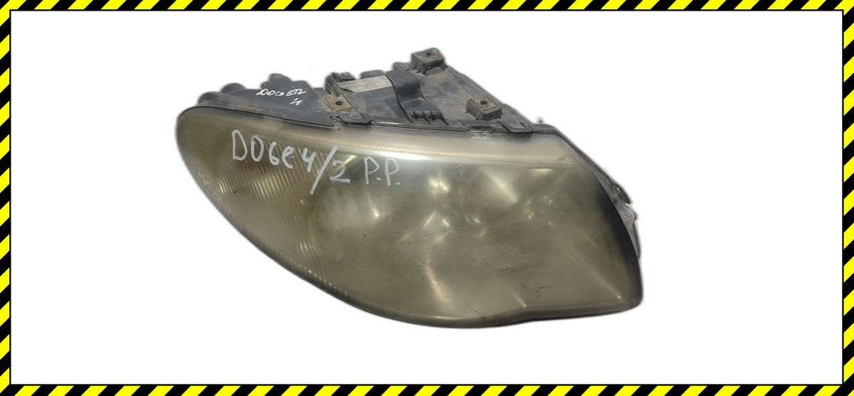 Фара правая к Dodge Caravan 2002