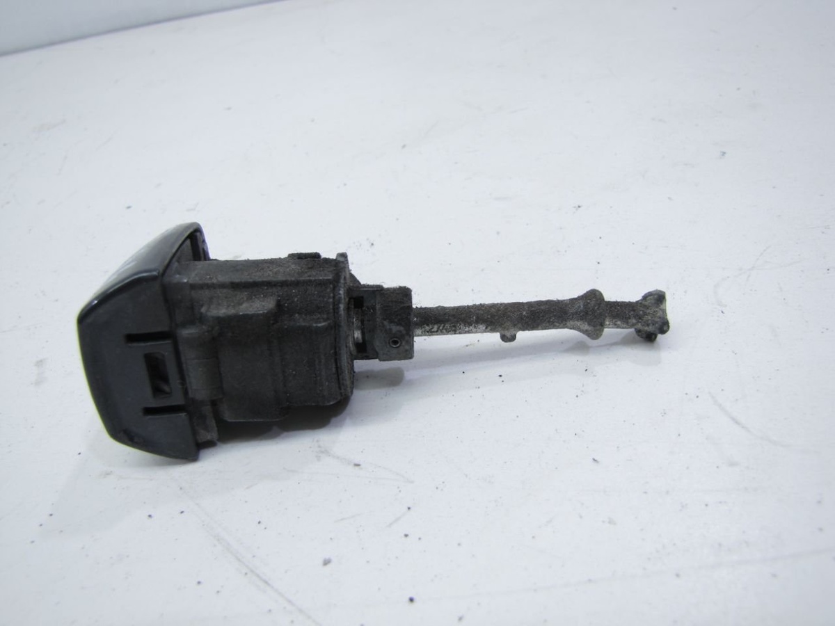 Личинка дверного замка к Toyota Prius 2009