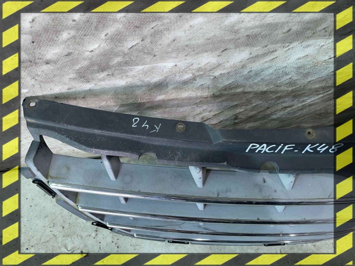 Решетка радиатора к Chrysler Pacifica 2004