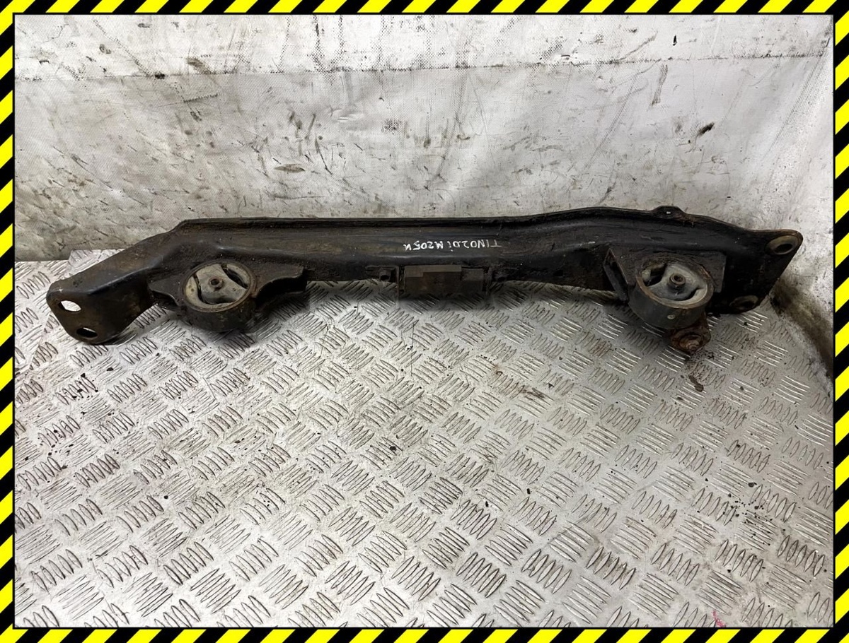 Балка под КПП к Nissan Almera Tino 1993