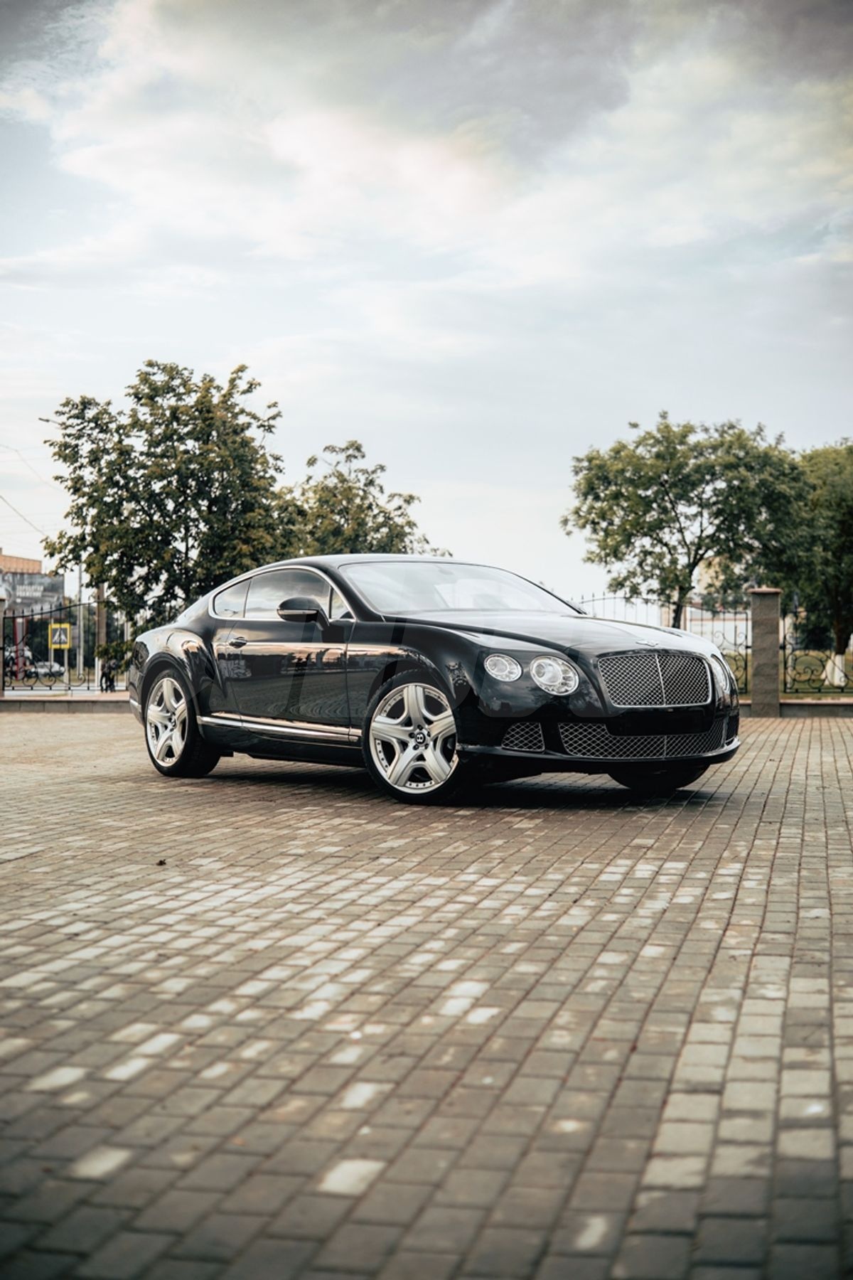 Подбор и доставка Bentley Continental GT (Бентли континенталь гт)