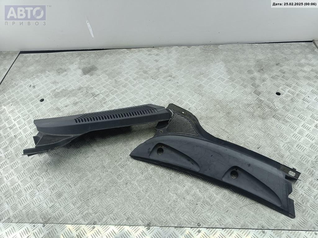 Дождевик к Renault Scenic 2003