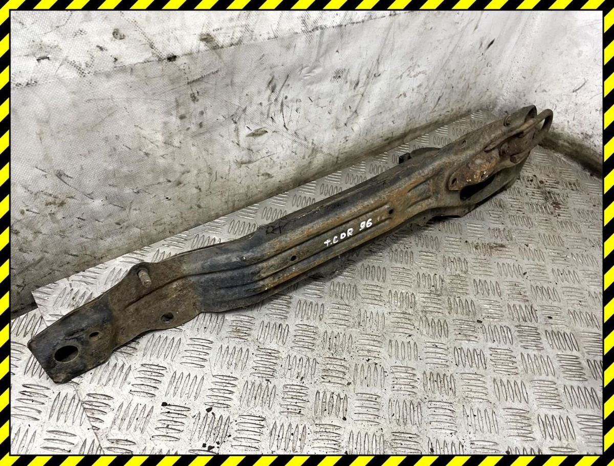 Балка под КПП к Toyota Corolla 1996